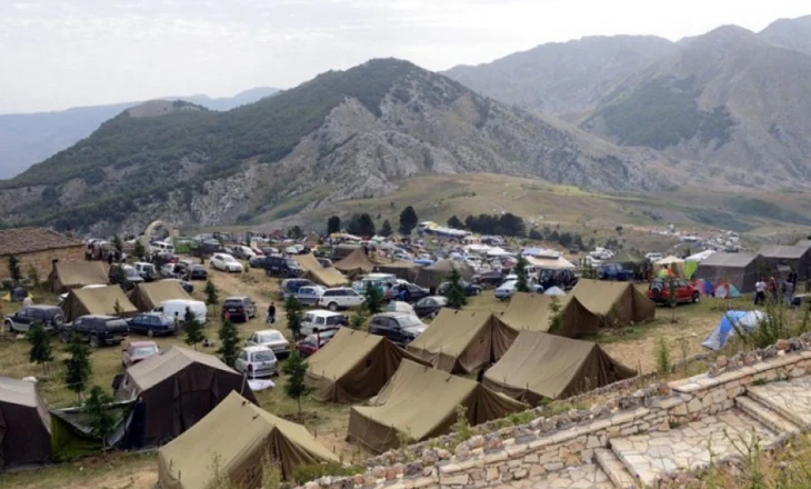Nis pelegrinazhi i besimtarëve bektashinj në malin e Tomorrit, ja itinerari i lëvizjes së mjeteve