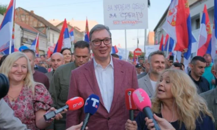 “Nuk kam shef!”/ Vuçiç i prerë: U shërbej vetëm qytetarëve të Serbisë, nuk jap llogari…