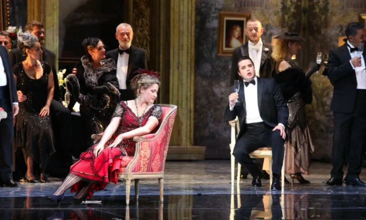 Opera “La Traviata” vepër e Verdit sipas vizionit të regjisorit Hugo de Ana premierë në Tiranë