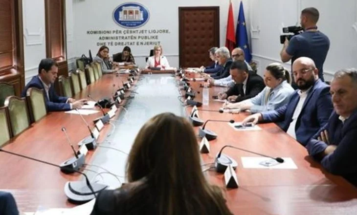 Opozita humbet komisionin e Integrimit, merr drejtimin e të Drejtave të Njeriut