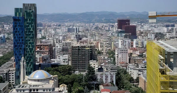 Pallatet s’janë më “pa zot”, çfarë ndryshimesh sjell ligji i ri për bashkëpronësinë