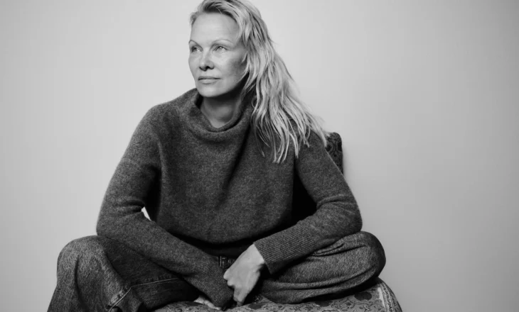 Pamela Anderson nis “Pamela’s Pickles” – turshi luksoze për bamirësi