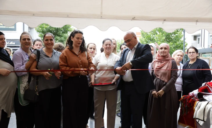 Panairi artizanal gjallëron qendrën e Podujevës në kuadër të “Ditëve të Diasporës”