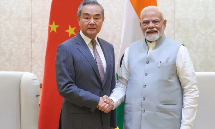 Paqe pas tarifave të Trump, India dhe Kina rinisin lidhjet tregtare e fluturimet direkte