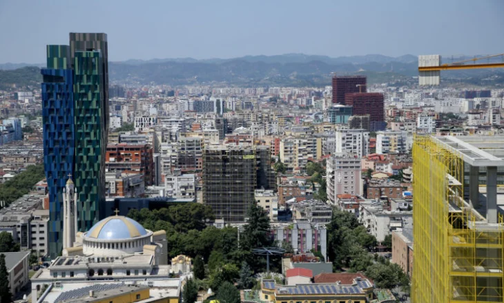 ‘Paraja e krimit’, flet eksperti i ekonomise: Apartamentet nuk i blejnë dot qytetarët e ndershëm