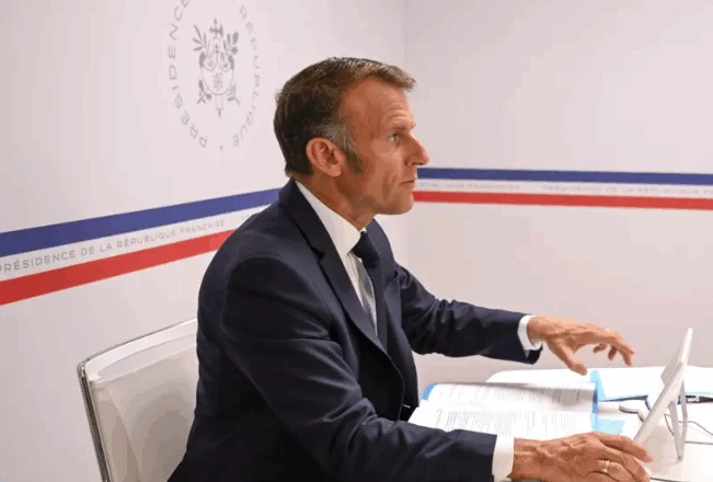 Paralajmëron Macron: Nëse tregojmë dobësi sot përballë Rusisë, hapim rrugë për konflikte të ardhshme