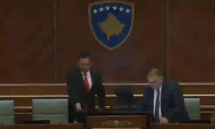 Pas gjashtë muajve bllokim, Dimal Basha zgjidhet kryetar i Kuvendit të Kosovës
