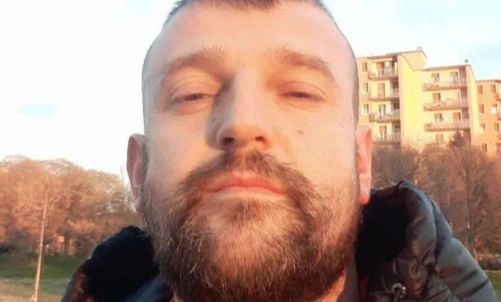 Pas goditjes së tretë ra përtokë dhe filloi të dridhej, ky është 41-vjeçari shqiptar që humbi jetën në Itali pasi u qëllua me armë elektrike nga policia
