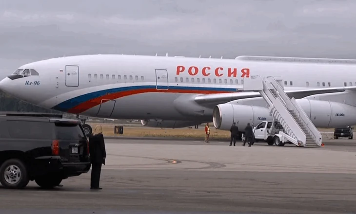 Pas Trump, mbërrin dhe Putin në Alaska