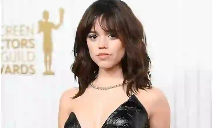 Pasuria neto e Jenna Ortega në vitin 2025: Cila është pasuria e yllit të ‘Wensday’?