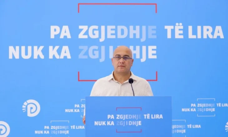 PD, Himçi: Agjencia Shtetërore e Kadastrës në vend që të përmirësojë shërbimet, ka rritur tarifat në masën 70-80%