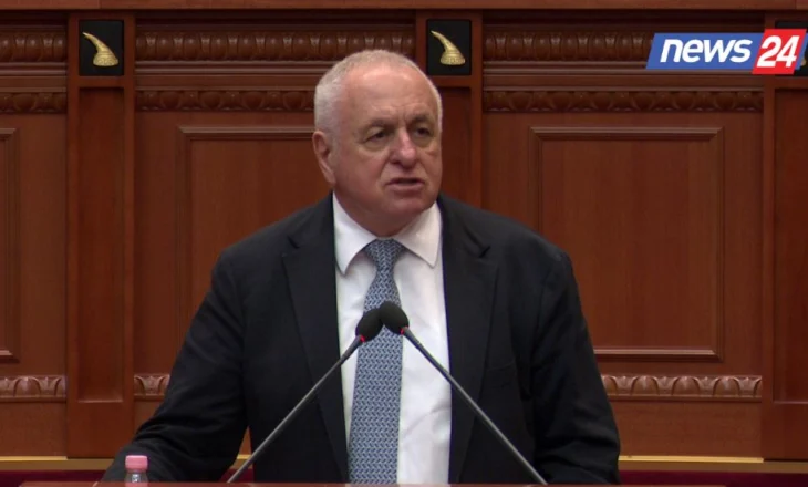 “Për kë bien kambanat?”/ Tritan Shehu: Protestat në Serbi, sinjal për rënien e regjimeve të korruptuara në Ballkan