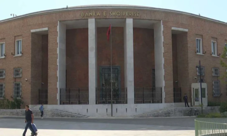 Për të gjashtin vit radhazi, rritet punësimi në sektorin bankar në Shqipëri