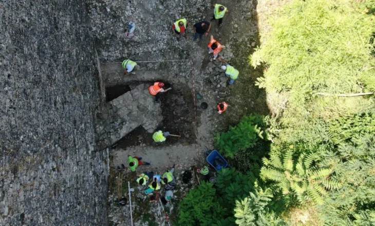 Përfundon ekspedita në kalanë e Gjirokastrës, gërmimet arkeologjike më parë rifilluan pas 30 vitesh