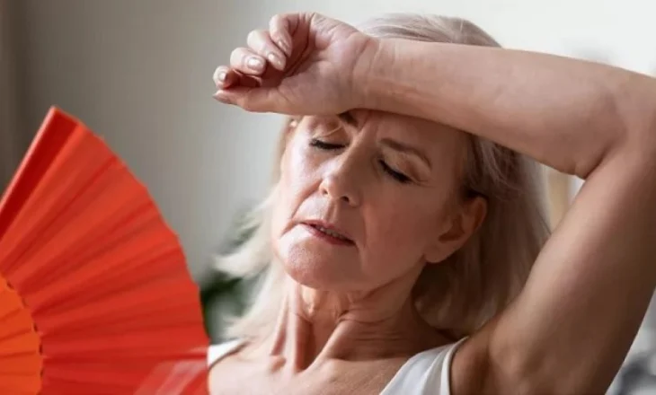Perimenopauza si revoltë: Riemërtimi që po shkund tabutë mjekësore