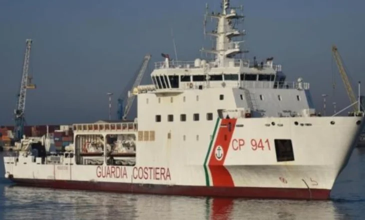 Përmbyset varka me 100 emigrantë pranë Italisë, dyshohet për 20 të vdekur dhe 27 të zhdukur