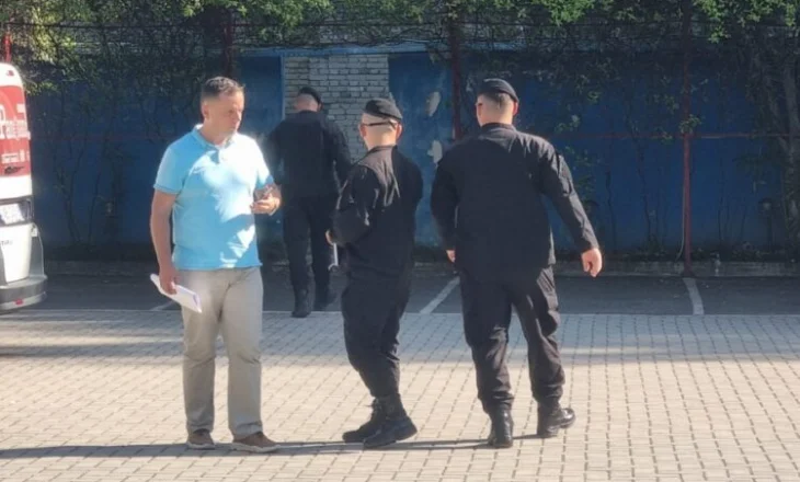 Policia del jashtë, ushtria zapton zyrat e News24