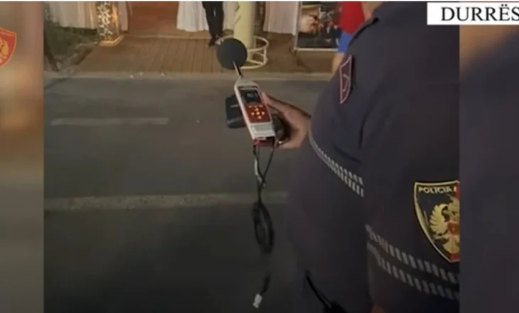 Policia gjobit administratorin e një lokali në zonën e plazhit në Durrës për muzikë të lartë