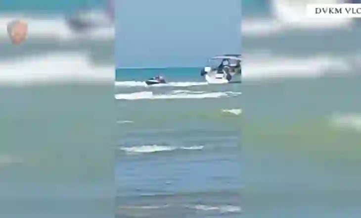 Policia Kufitare shpëton dy turistë gjermanë të bllokuar me velierë në grykëderdhjen e Semanit