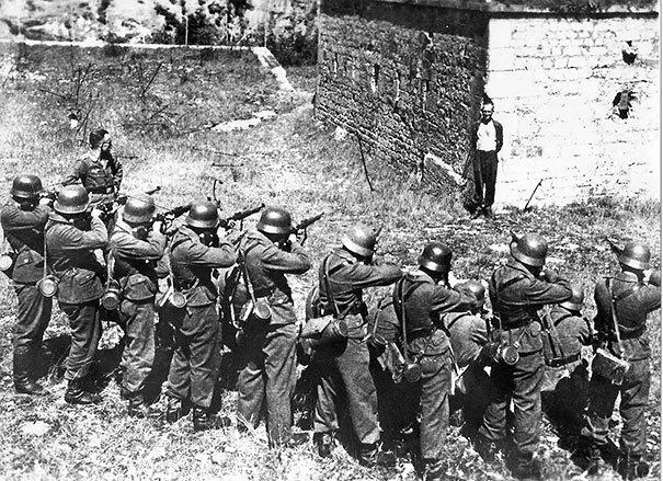Prifti që shpëtoi 101 myslimanë nga pushkatimi gjerman(Foto)