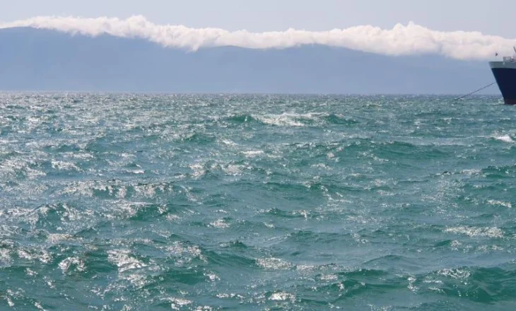 Pritet përkeqësimi i motit/ Autoritetet detare në Vlorë: Të shtunën do të ndalohet…