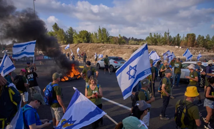 Protestuesit në Izrael kërkojnë armëpushim në Gazë dhe lirim pengjesh