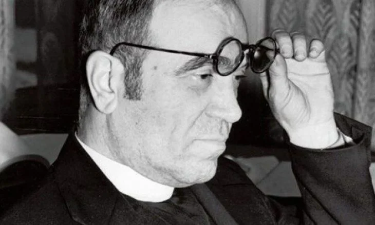Pse Noli vendosi marrëdhëniet diplomatike me Bashkimin Sovjetik?￼