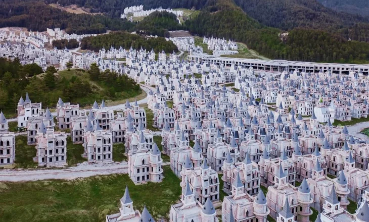 Qyteti fantazmë në Turqi: Burj Al Babas, projekti luksoz që dështoi dhe u braktis