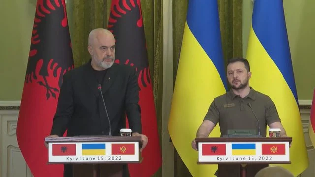Rama bisedë telefonike me Zelensky-n, presidenti i Ukrainës: E informova mbi situatën në front, Shqipëria ka mbështetur pa lëkundje Ukrainën