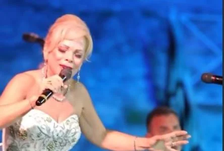 Rama: Inva Mula, performancë të jashtëzakonshme në Amfiteatrin e Durrësit