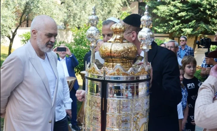 Rama, monopolin e mjeteve të ushtrisë te miku i tij izraelit