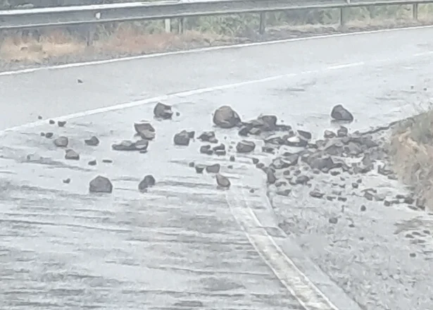 Rënie gurësh në Shkopet, këshillohen drejtuesit e automjeteve
