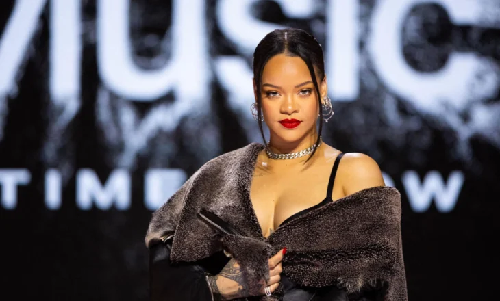 Rihanna rikthehet në skenë – turne botëror dhe album i ri në 2026