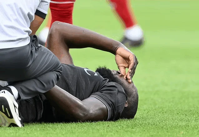 Romelu Lukaku trondit Napolin para sezonit të ri, ja të gjitha dëmtimet e tij në karrierë