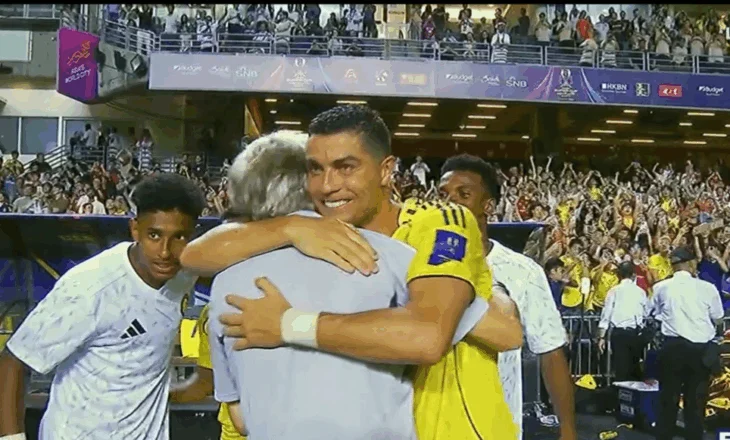 Ronaldo jep asist dhe shkon në finale, eleminon Mitajn me një lojtar më pak