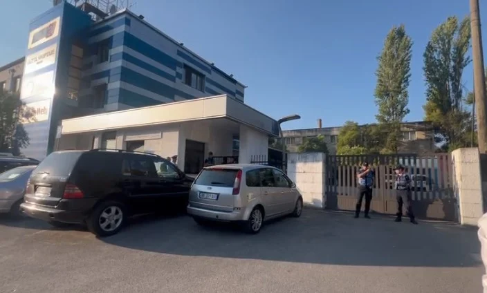 Rrethohet godina e News24, kërkohet dorëzimi i saj te shoqëria “KAYO”
