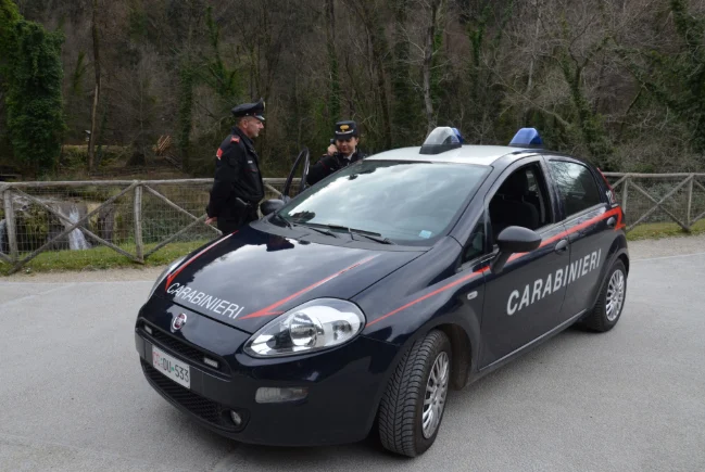Rrezikoi të përplasej me makinën e policisë, arrestohet shqiptari, brenda mjetit iu gjet kokainë