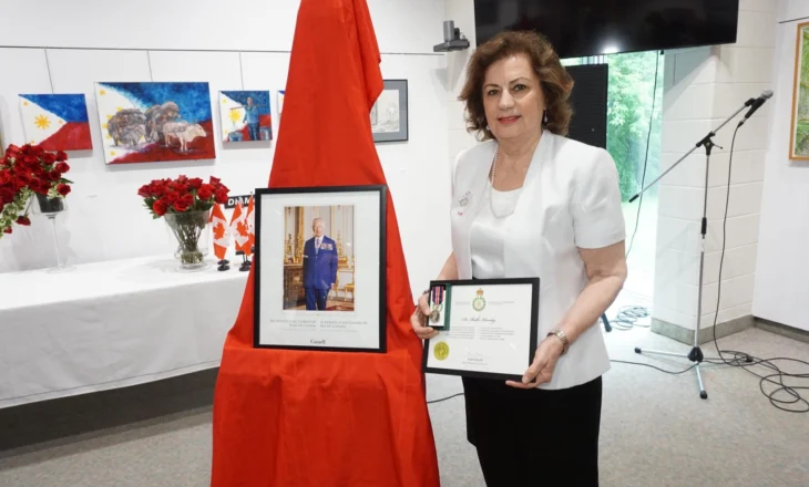 Ruki Kondaj, gruaja shqiptare që është nderuar me medaljen e Kurorëzimit të Mbretit Charles III