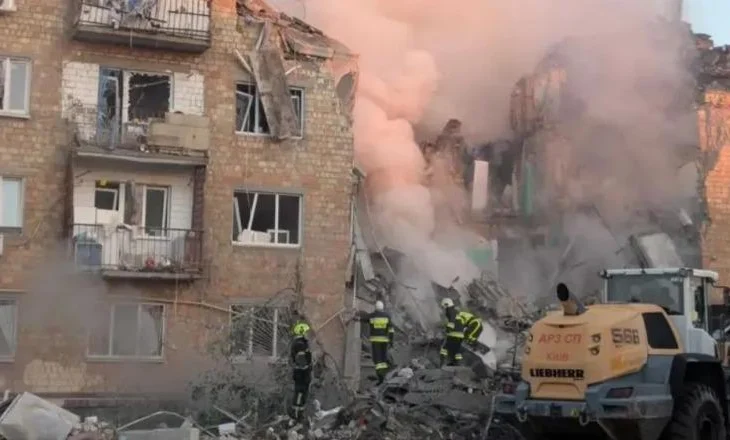 Rusia vijon sulmet ndaj Kievit, 10 të vrarë, mes tyre 2 fëmijë! Dëmtohet zyra e BE-së