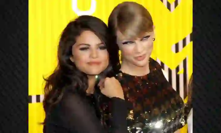 Selena Gomez zbulon se si ajo dhe Taylor Swift u bënë shoqe të ngushta