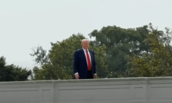 SHBA/ Trump shfaqet papritur në çatinë e Shtëpisë së Bardhë, ‘do vendos raketa bërthamore’