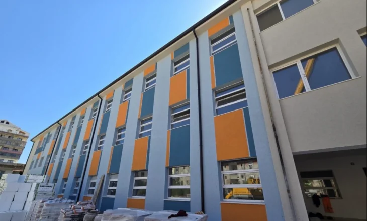 Shkolla “Liri Gero” në Fier rihapet në shtator me ambiente të reja dhe moderne