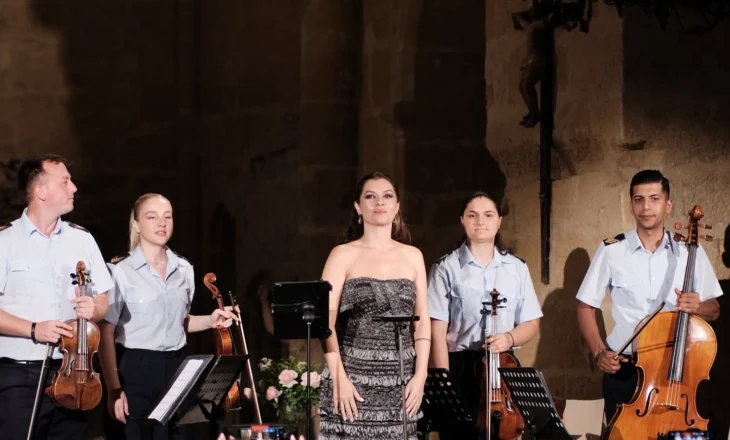 Shqipëria prezantohet në Francë me artistë të shquar shqiptarë