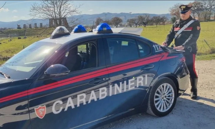 Shqiptari mban peng ish-bashkëshorten dhe dy fëmijët në Itali, ‘alarmi’ nga Shqipëria i shpëtoi