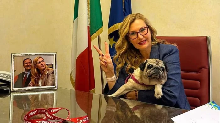 Si i zëvendësuan qentë fëmijët në Itali