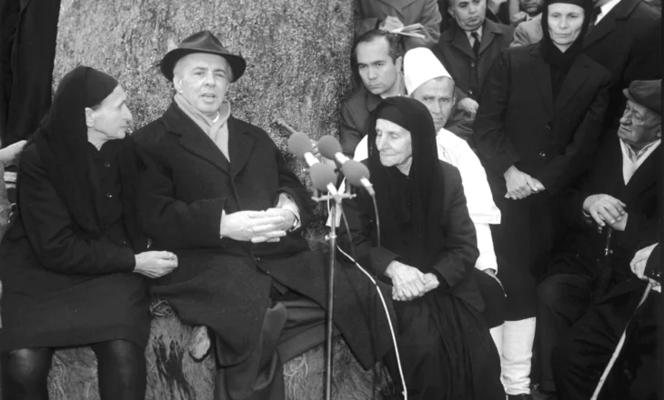Si reagoi Enver Hoxha kur u përmend fjala ‘Vorio-Epir’ në mbledhje