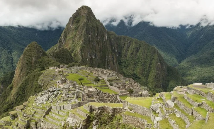 Si sot, në vitin 1911, arkeologu amerikan Hiram Bingham zbulon rrënojat e Machu Picchu, një vendbanim i lashtë i Incave në Peru