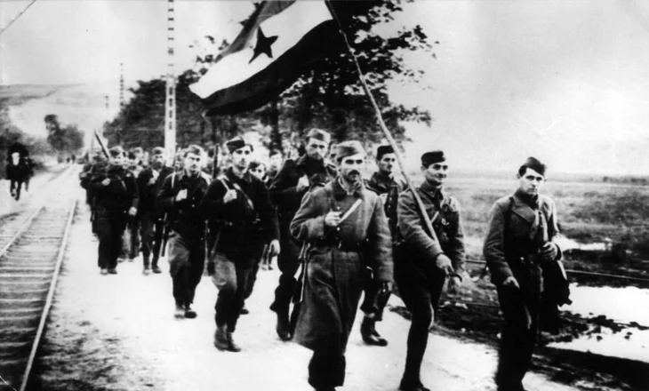 Si u dorëzuan nga Enver Hoxha tek brigadat serbe mijëra shqiptarë të Kosovës