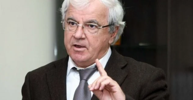 Spartak Ngjela: Arrestimi i Thaçit shënoi forcimin e Kosovës, Kurti po ringre ushtrinë që mund të bashkojë shqiptarët