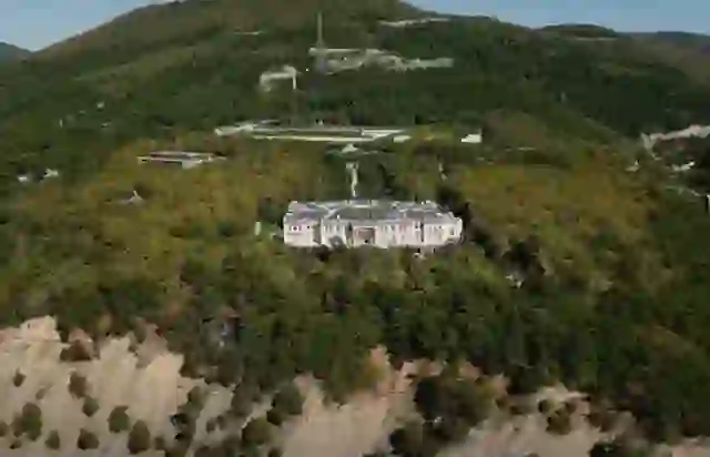 Sulm me dron pranë rezidencës së Putinit, flakë masive përfshijnë pyjet përreth